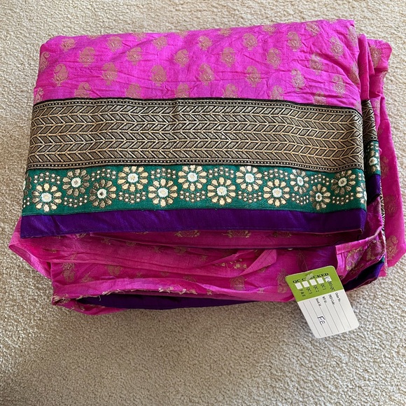 Saree - Picture 2 of 7